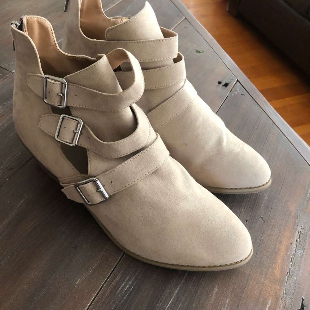 TORRID buckle booties boots tan suede faux leather 10.5 NEW